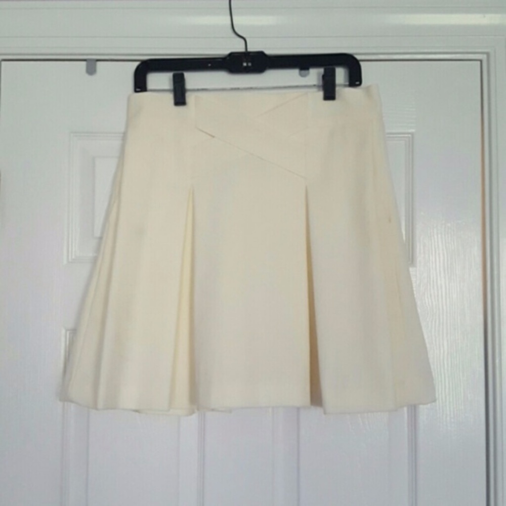 H&M Cream Criss Cross Skirt with Pockets NWT